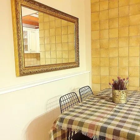 Aparttastic - By Ujza Apartment *