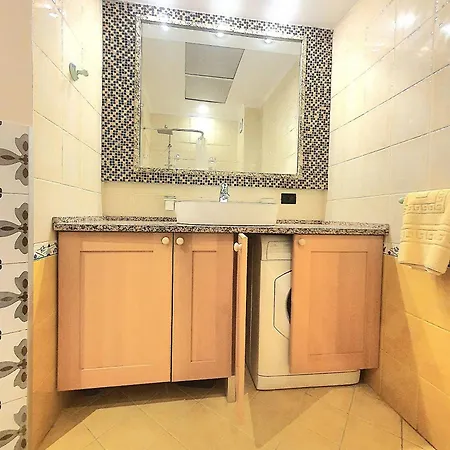 Apartment Aparttastic - By Ujza Tirana